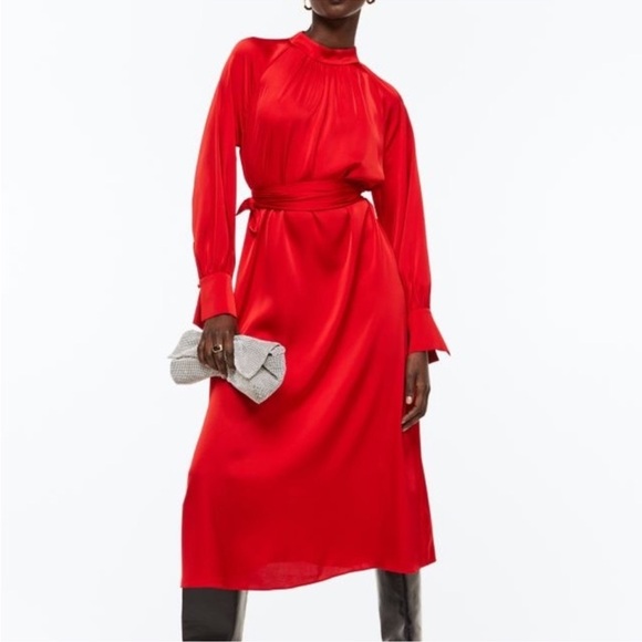 Dresses & Skirts - Elegant Red Maxi Dress